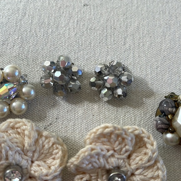 Vintage Clip on Ear rings/ set of 4 pair/Costume Jewelry - Picture 4 of 9